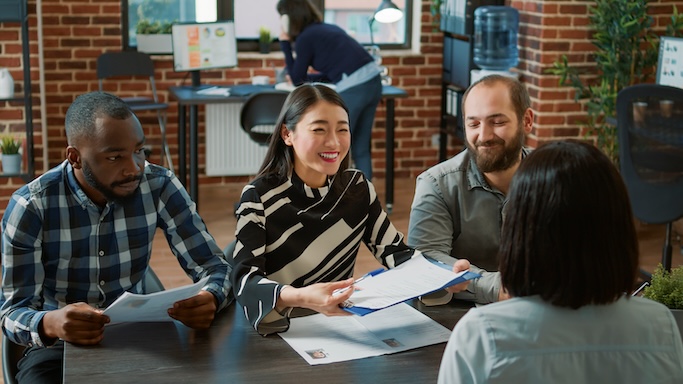 Advantages and Disadvantages of Artificial Intelligence in Hiring